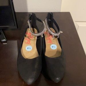 Jellypop Memory foam flats size 8 1/2 new with tag